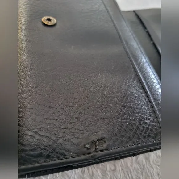 Samsara Black Leather Tri-fold Wallet with Gold Zipper - Picture 8 of 9